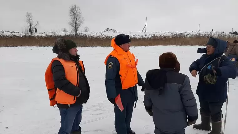 В Татарстане инспекторы ГИМС предотвратили гибель ребёнка на неокрепшем льду