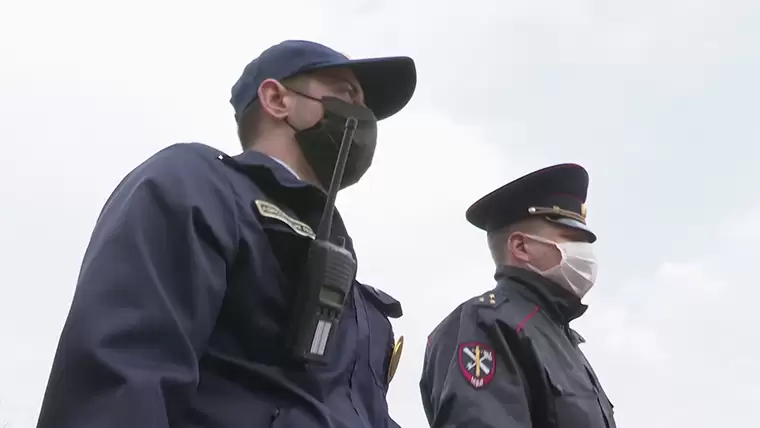 В мэрии Казани объяснили присутствие сотрудников полиции возле школ города