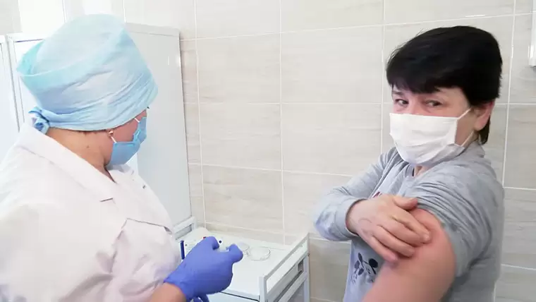 В минздраве Татарстана объяснили, как получить QR-код после первой прививки
