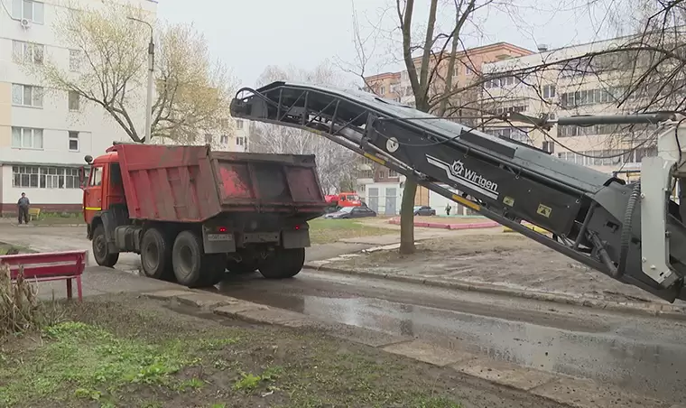 На ремонт дорог и тротуаров Нижнекамска нужно 13,5 млрд рублей