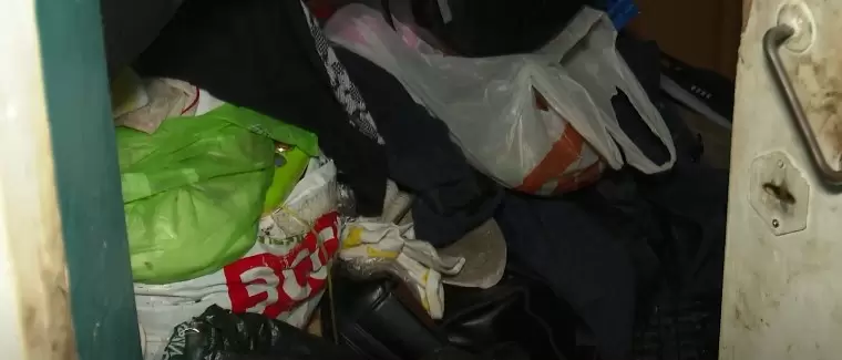 Нижнекамец складирует в своей квартире мусор с помойки