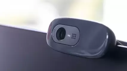 Жителям России рассказали о некоторых способах, которые помогут распознать слежку по веб-камере - НТР 24