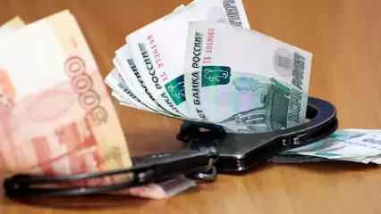 В Татарстане полицейские помогли пьяному водителю, который потом предложил им взятку - НТР 24