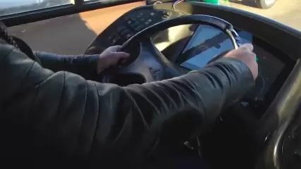 На татарстанцев, ударивших шофёра «розочкой» в грудь, возбудили уголовное дело - НТР 24