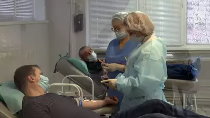 Сотрудники ГИБДД Нижнекамска сдали 8 литров крови ко дню памяти жертв ДТП - НТР 24