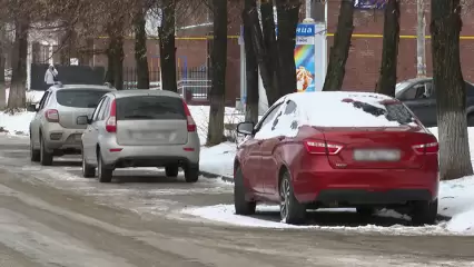 Вдоль магистралей Нижнекамска установлено более сотни новых дорожных знаков о запрете парковки - НТР 24