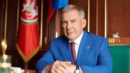 Рустам Минниханов поздравил жителей Татарстана с Днем народного единства