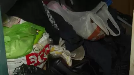 Нижнекамец складирует в своей квартире мусор с помойки
