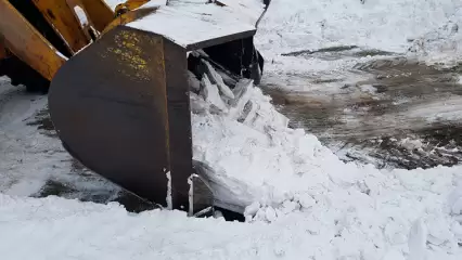 После «нагоняя» от Муллина в Нижнекамске прошла масштабная уборка снега - НТР 24