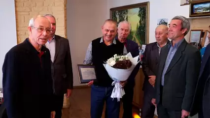  Нижнекамский борец Расиф Гильманов отметил юбилей - НТР 24