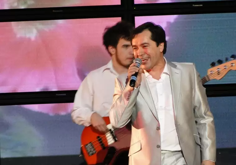 Известного татарского певца госпитализировали с 70% поражением легких