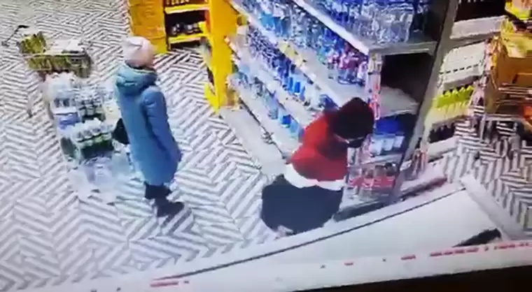 Полиция Нижнекамска разыскивает мужчину, укравшего продукты в магазине на 3 тыс. рублей