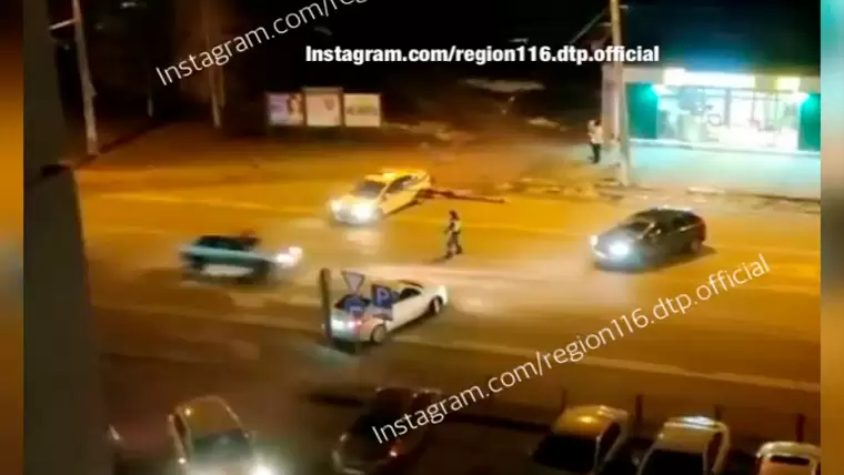 Татарстанцы возмутились тем, что для предотвращения погони был выставлен «щит» из гражданских авто