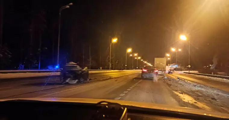 В Татарстане в лобовом столкновении с грузовиком пострадал человек