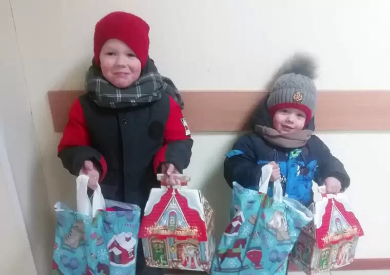 Дед Мороз НТР передал очередную порцию новогодних подарков