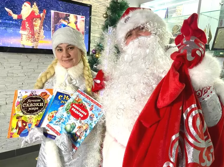 Всё больше детсадов и школ Нижнекамска поддерживают акцию «Стань Дедом Морозом!»