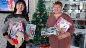 Работники «Центра детского творчества» принесли подарки и приняли участие в акции «Стань Дедом Морозом!»