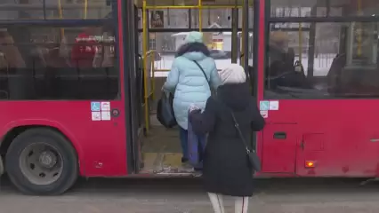 В Набережных Челнах будут судить водителя автобуса, по вине которого пассажирка выпала на дорогу