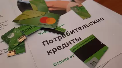 В России третий месяц подряд падает количество потребительских кредитов