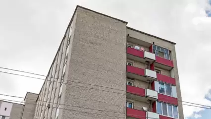 Нижнекамец обвинил соседку по общежитию в том, что она не пускает его в общие комнаты - НТР 24