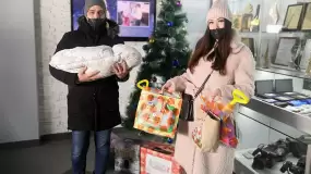 Семья Куликовых принесла подарки для жильцов Дома ветеранов