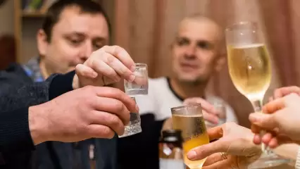 Главный нарколог минздрава России назвал лучшую закуску к алкоголю
