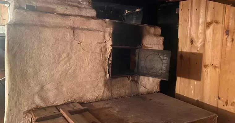 Двое татарстанцев погибли в бане частного дома от угарного газа