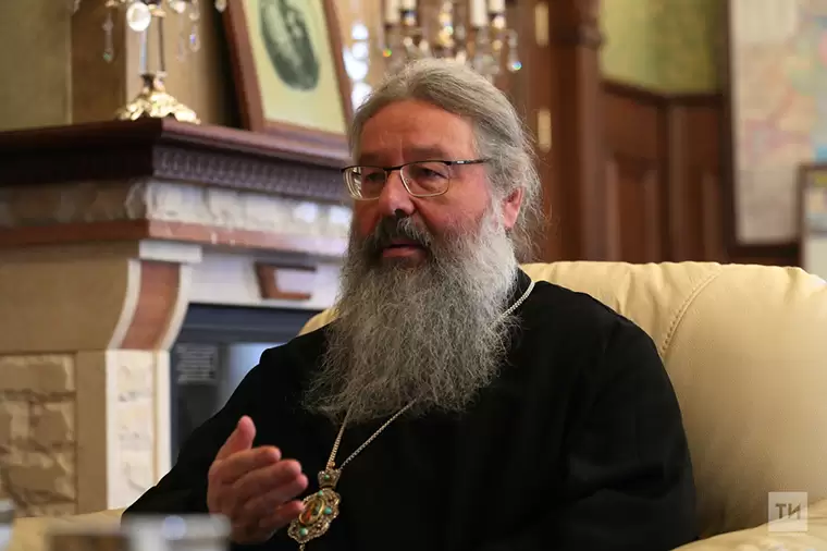 Митрополит Казанский и Татарстанский Кирилл прокомментировал инцидент со спиленным крестом