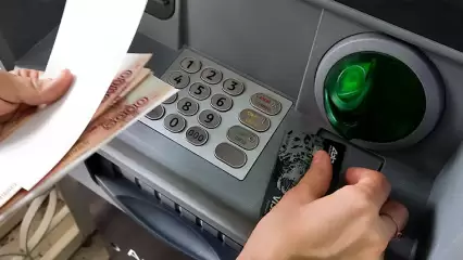 В Нижнекамском районе жителя деревни и его жену обманули мошенники, выманив 240 тыс. рублей - НТР 24