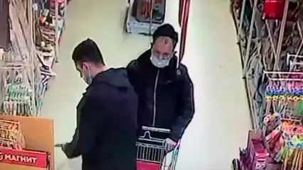 В Нижнекамске на камеру попали предполагаемые воры - НТР 24