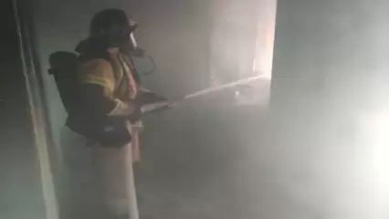 В Челнах из пожара в 14-этажном доме спасли подростка и ребенка - НТР 24