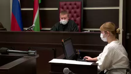 В Нижнекамске судят парня, укравшего из машины более 1 млн рублей, он оказался серийным вором - НТР 24