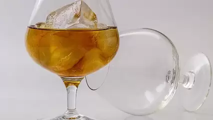 В России подорожают крепкие алкогольные напитки - НТР 24