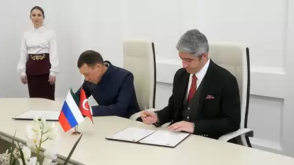 Рамиль Муллин и мэр города-побратима Нижнекамска подписали соглашение о сотрудничестве