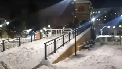 В администрации нижнекамского парка «Велики» объяснили, почему там перекрыта горка на мосту - НТР 24