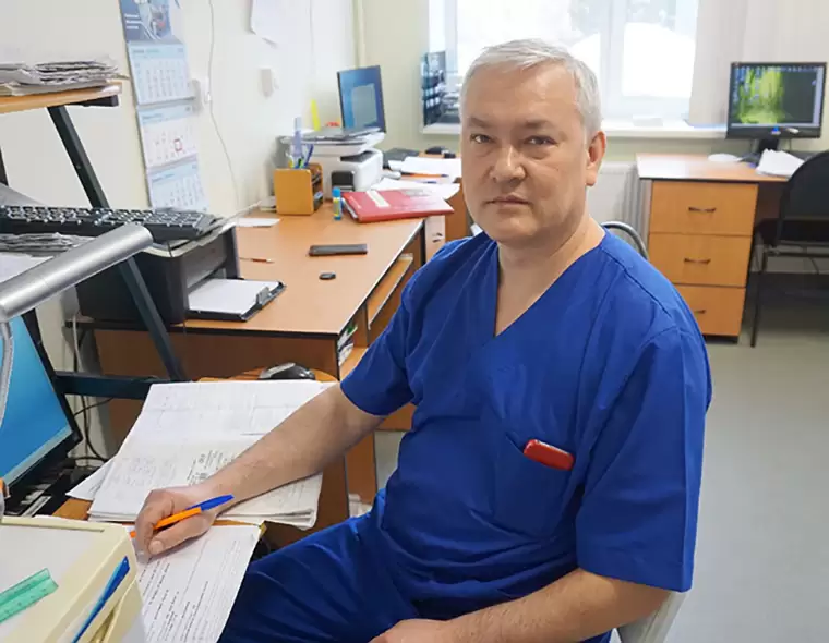 Уникальная операция: в Нижнекамске у пенсионера удалили злокачественную опухоль размером с мяч
