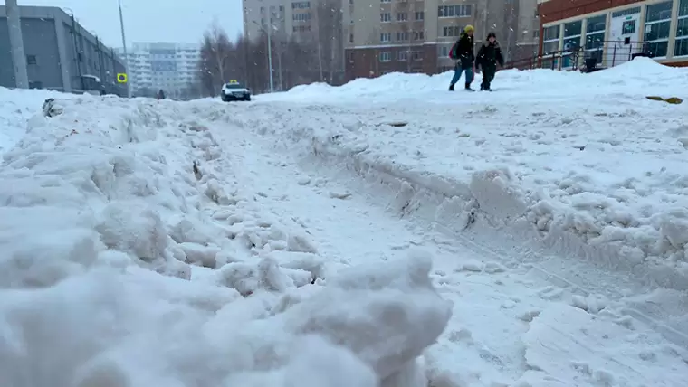 Жителей Татарстана в пятницу встретят мокрый снег и каша на дорогах