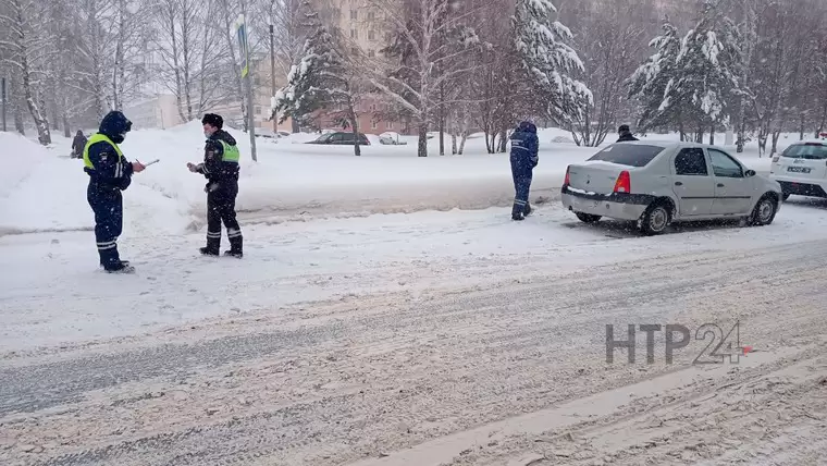 В Нижнекамске женщина попала под колёса иномарки на пешеходном переходе