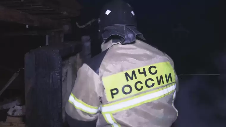 В Альметьевске при пожаре в строительном вагончике погиб один человек