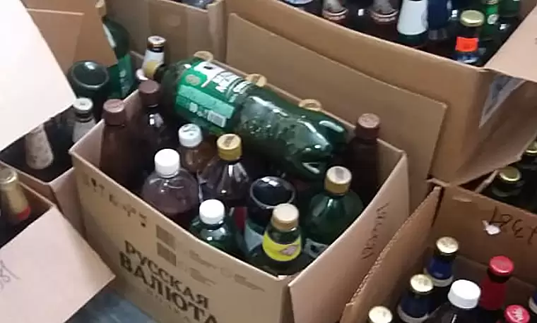 Житель Нижнекамского района украл алкоголь на 3 тыс. рублей из магазина в Камских Полянах