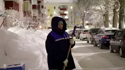 Рамиль Муллин опубликовал сюжет о тяжёлой работе нижнекамского дворника - НТР 24