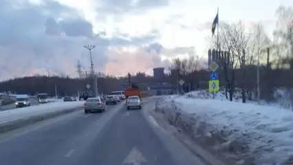 Нижнекамцы просят очистить от снега третью полосу для движения на Соболевской трассе - НТР 24