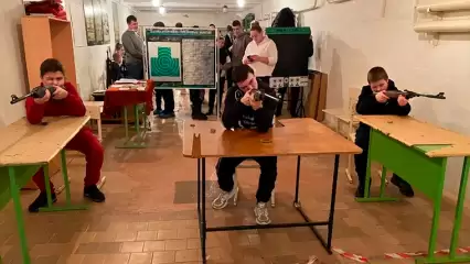 В Нижнекамске прошли соревнования по стрельбе среди отцов и детей - НТР 24