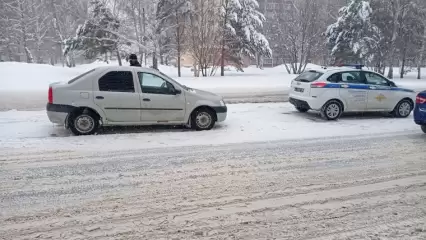 Наезд на женщину в Нижнекамске попал на камеру видеонаблюдения