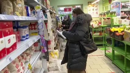 Нижнекамцы поделились мнением об отмене режима QR-кодов в Татарстане - НТР 24