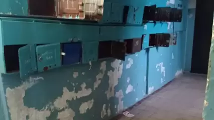 Нижнекамцы показали подъезд, в котором 15 лет не было ремонта - НТР 24