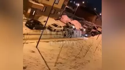 В Казани жильцы одного из домов устроили массовую драку за парковочные места