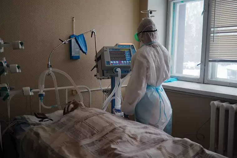 В нижнекамский ковид-госпиталь поступает всё больше молодых пациентов