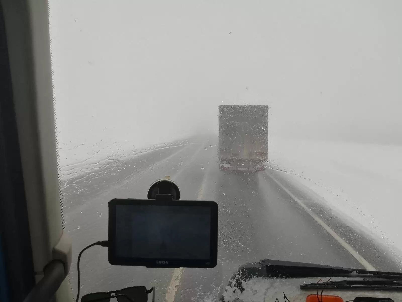 Татарстанских водителей предупредили о метели и плохой видимости на трассе