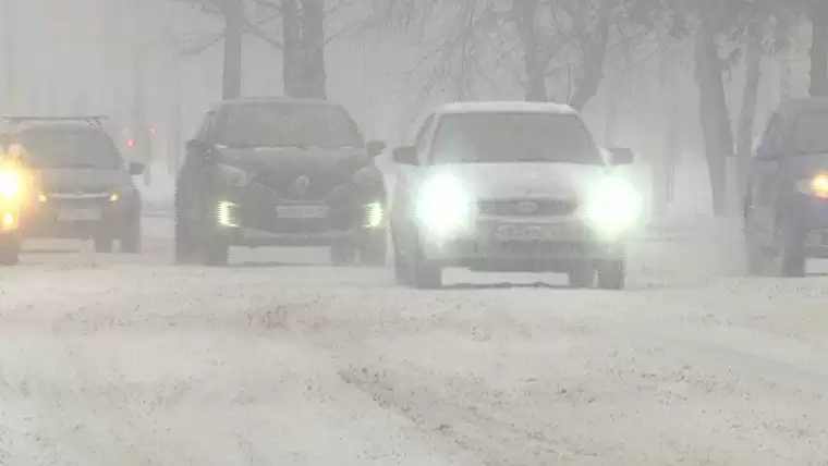Татарстанских водителей предупредили о метели и усилении ветра до 18 м/с